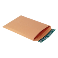 Versandtaschen aus stabiler Vollpappe braun